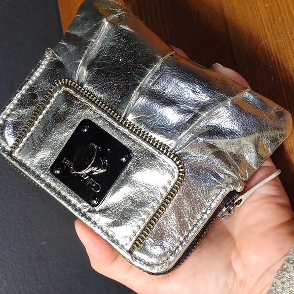 Calvin  Klein  wallet - Picture 12 of 16